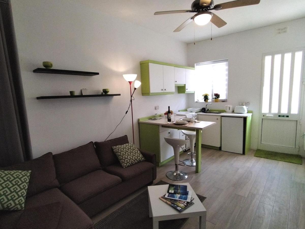 Gozo, Cosy Maisonette, Own Entrance At Street Level
